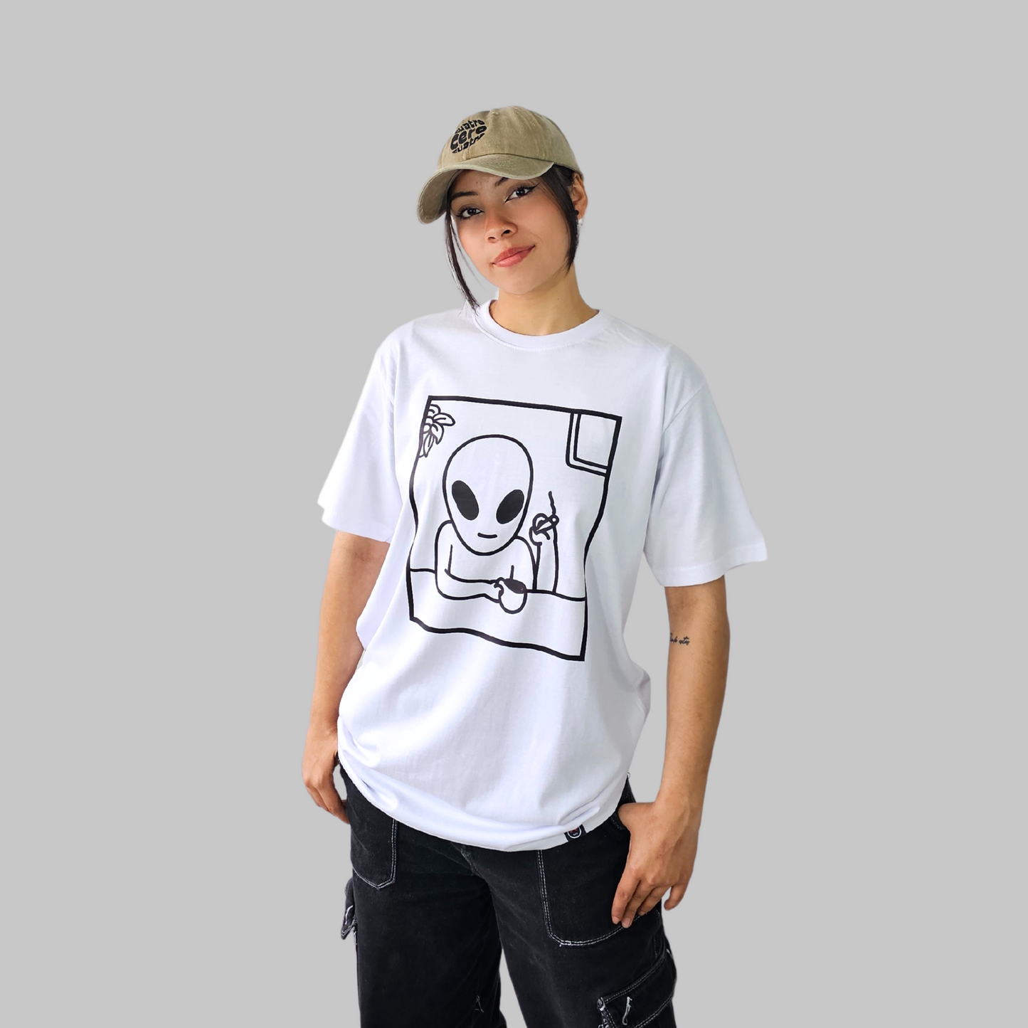 Camiseta Regular - Alien Smoke