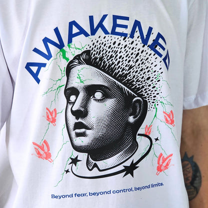 Camiseta Regular - Awakened