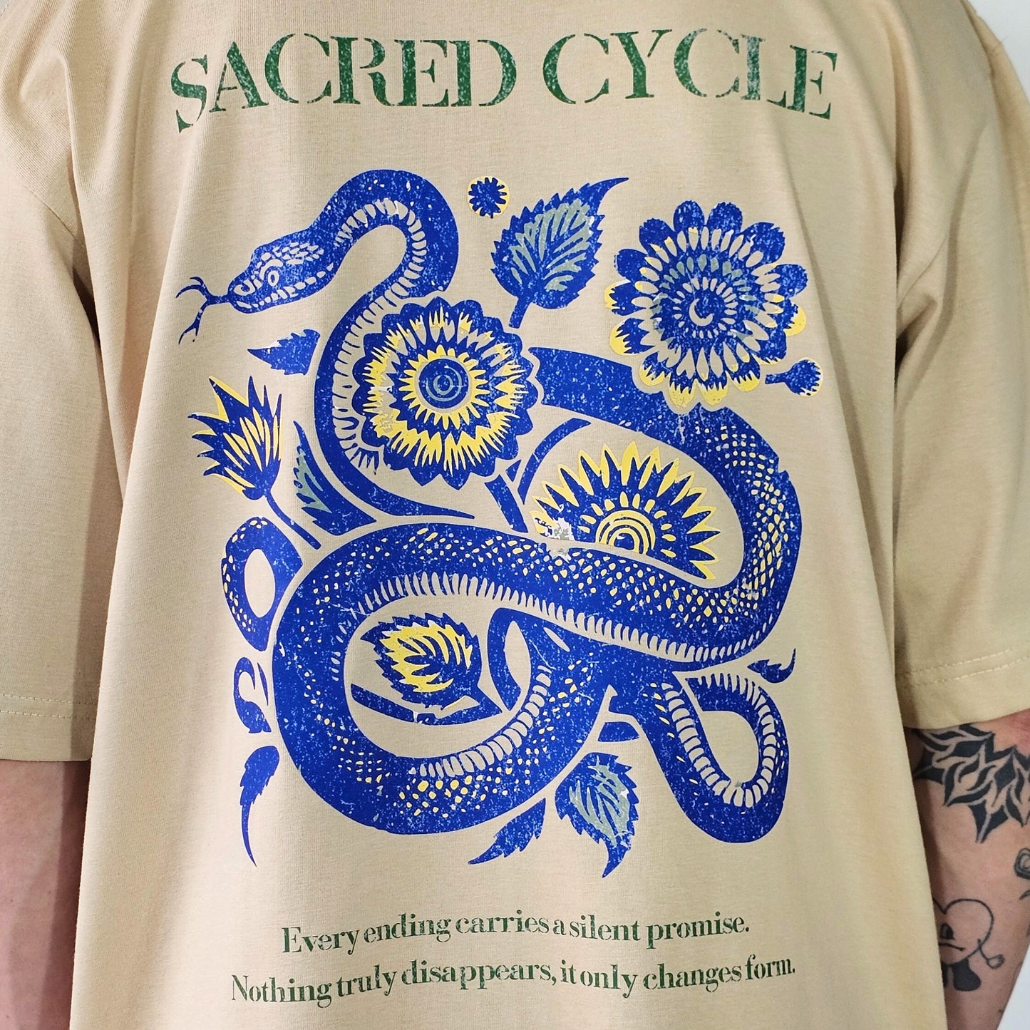 Camiseta Oversize - Sacred Cycle