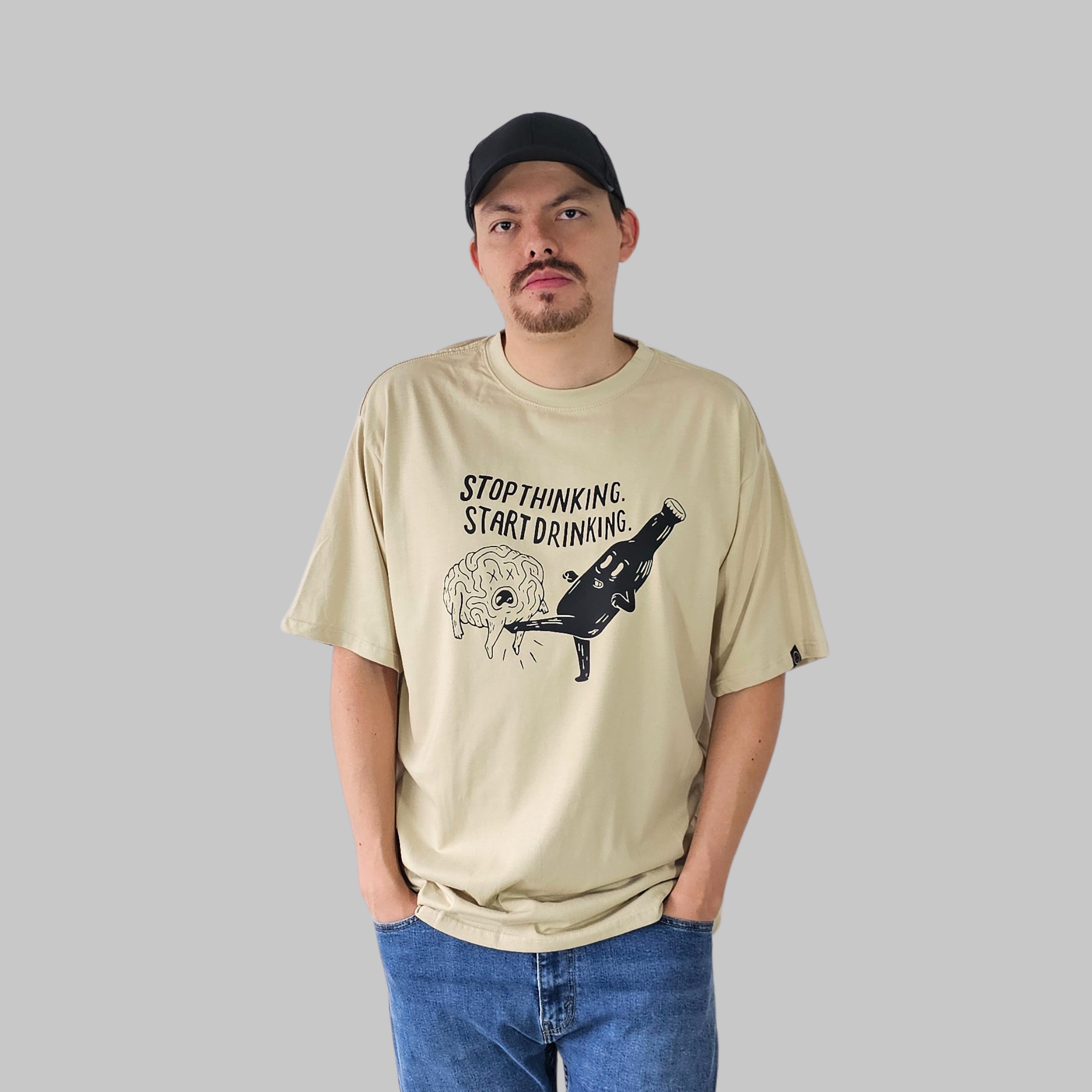 Camiseta Oversize - Stop Thinking, Start Drinking